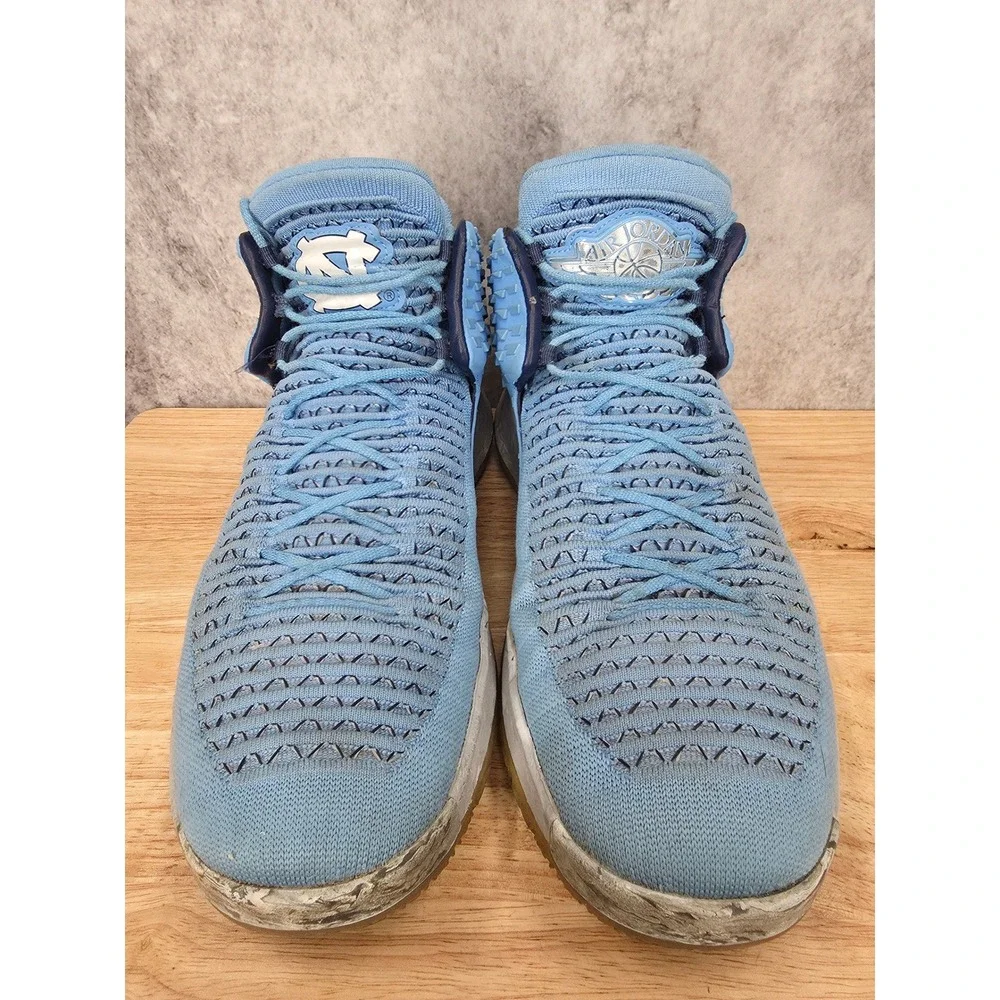 Air Jordan 32 UNC Tar Heels Basketball Shoes Mens 10 Blue Sneakers AA1253-406